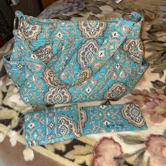 Vera Bradley reversible bag with matching checkbook cover and ID wallet. - Picture 1 of 15